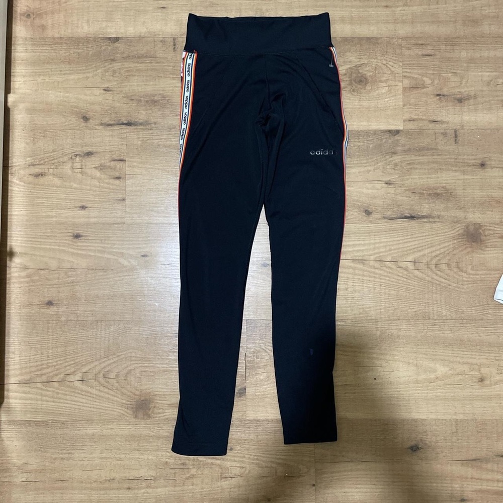 Adidas × farm rainbow flower leggings, perfect condition, size XS